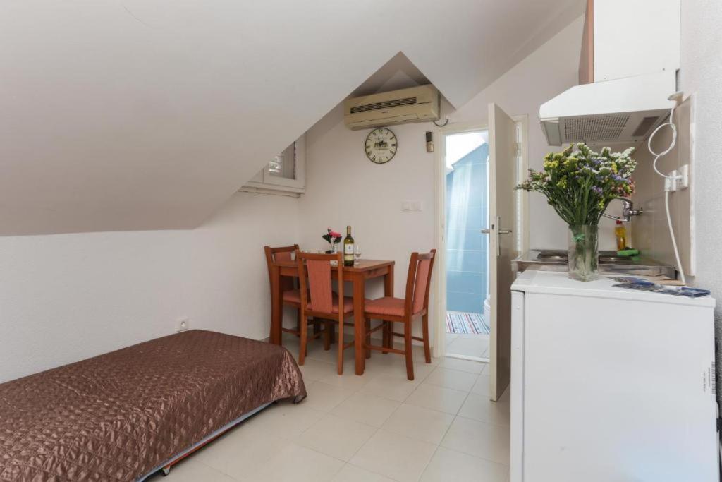 City Center Apartment Larica ドゥブロブニク エクステリア 写真